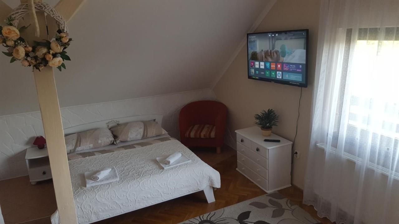 Sarreti Apartmanhaz Балатонфюред Екстер'єр фото