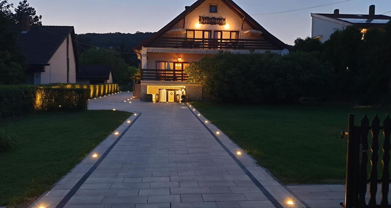 Sarreti Apartmanhaz Балатонфюред Екстер'єр фото