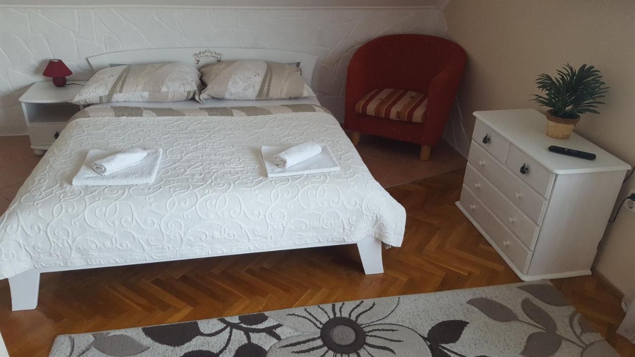 Sarreti Apartmanhaz Балатонфюред Екстер'єр фото