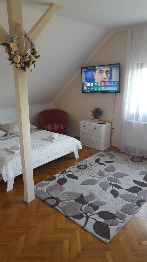 Sarreti Apartmanhaz Балатонфюред Екстер'єр фото