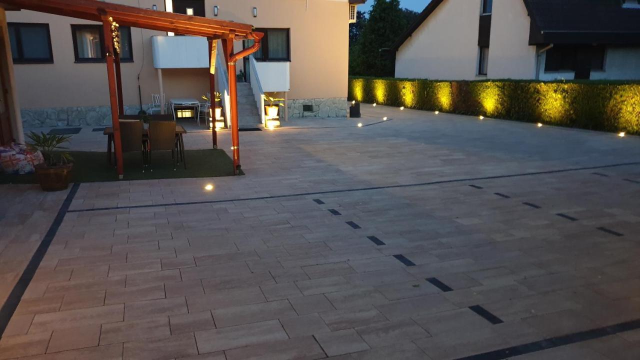 Sarreti Apartmanhaz Балатонфюред Екстер'єр фото