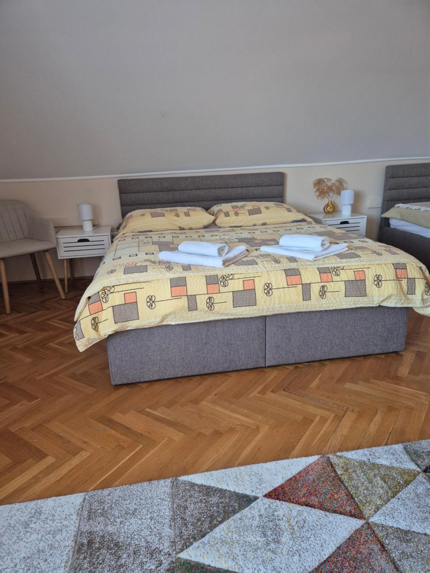 Sarreti Apartmanhaz Балатонфюред Екстер'єр фото
