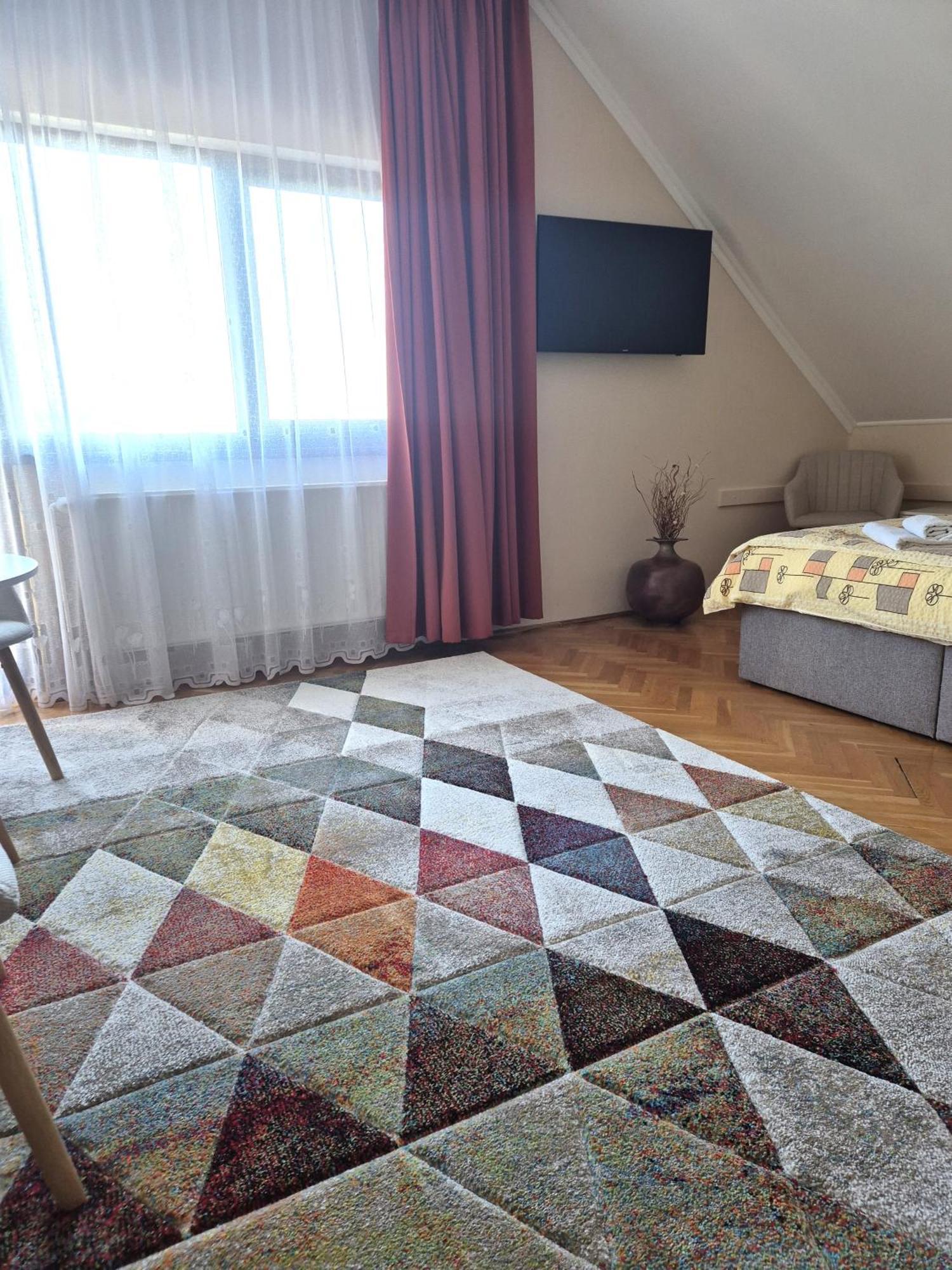 Sarreti Apartmanhaz Балатонфюред Екстер'єр фото